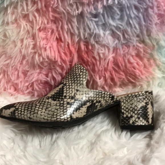 Time & Tru Size US 6 Vegan snake motif - Picture 4 of 12